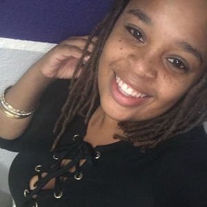 Meet your Posher, Brittny